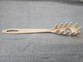 Tailor Made Vintage Pasta Serving Spoon, 10.5&#39;&#39;, White/Cream - £6.05 GBP