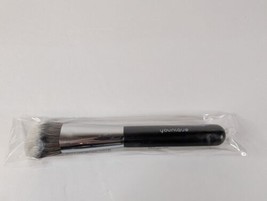 YOUNIQUE Sculpting Brush - £15.92 GBP