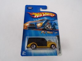 Van / Sports Car / Hot Wheels Pin Hedz #092 G6819 #H29 - £11.15 GBP