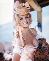 Ann-Margret Busty The Train Robbers 16x20 Canvas Giclee - £55.46 GBP