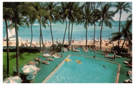 Waikiki Outrigger East Hotel Pool &amp; Beach View Catamaran Hawaii Postcard 1974 - £7.11 GBP