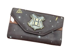 Harry Potter Hogwarts Metal Crest Foldover Flap Wallet Satchel Clutch Purse - £24.58 GBP