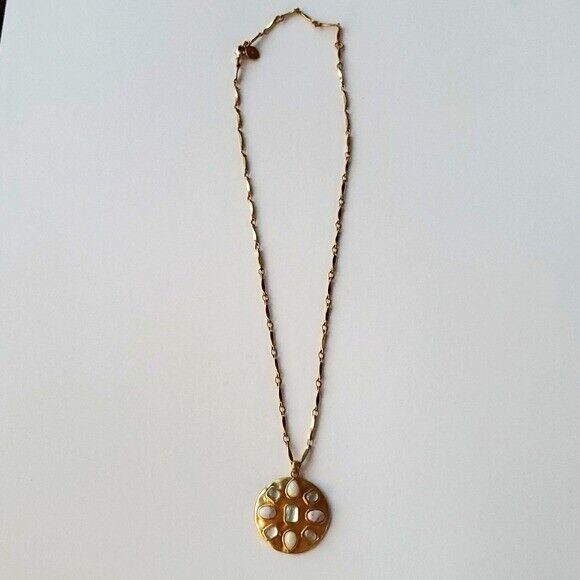 Stella and Dot Gold Tone Necklace With Large Circle Charm w Accent - $17.10