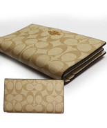 Coach Womens Khaki Beige White Signature Slim Zip Wrist Wallet, 8826-9 - $188.89 CAD