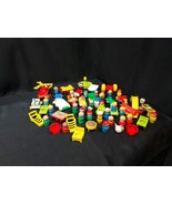 Large Lot LITTLE PEOPLE, Cars Furniture Boat Figures, Fisher Price Plast... - $1,842.66 MXN