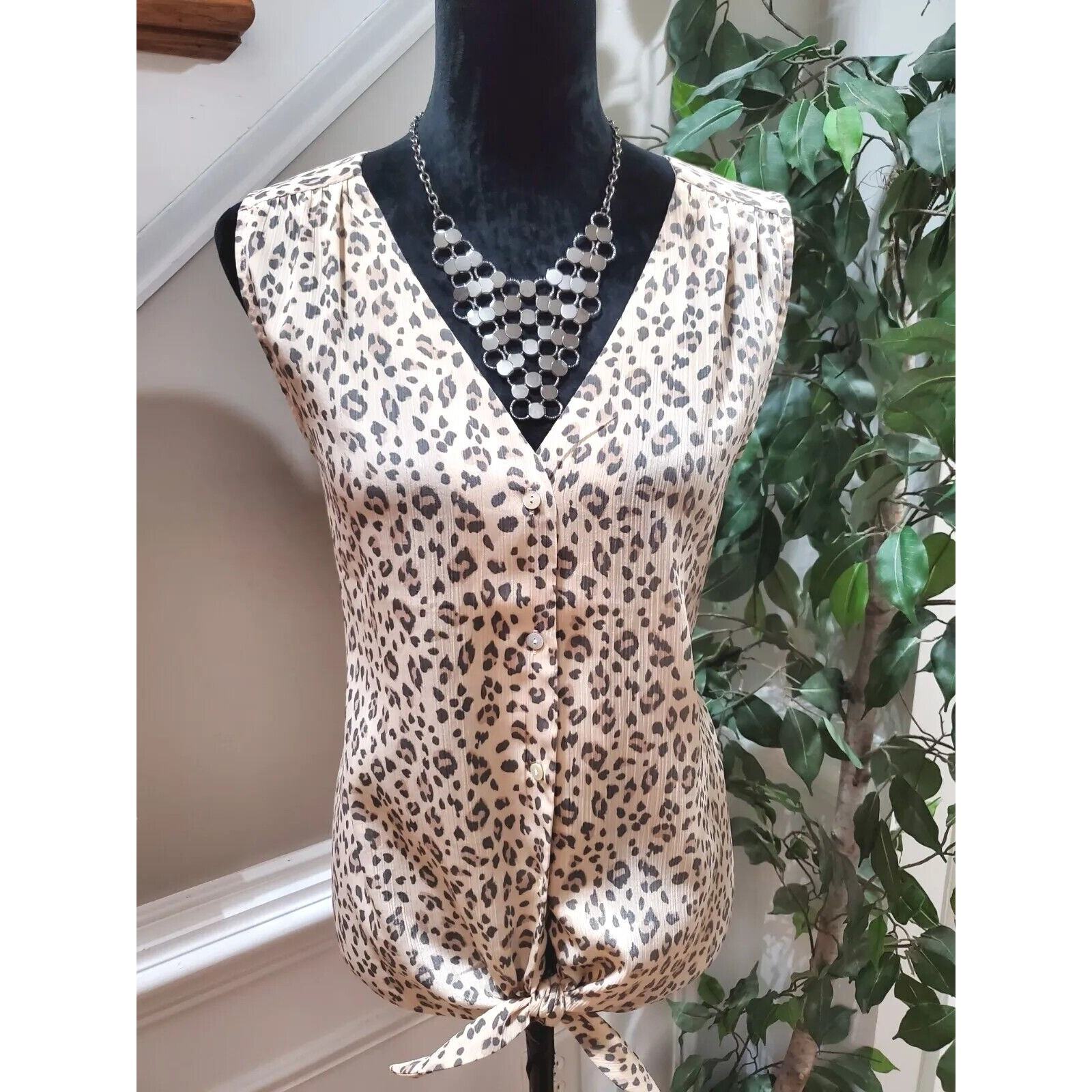 Nine West Women's Beige & Brown Polyester V-Neck Sleeveless Casual Shirt Size XL Item image 6