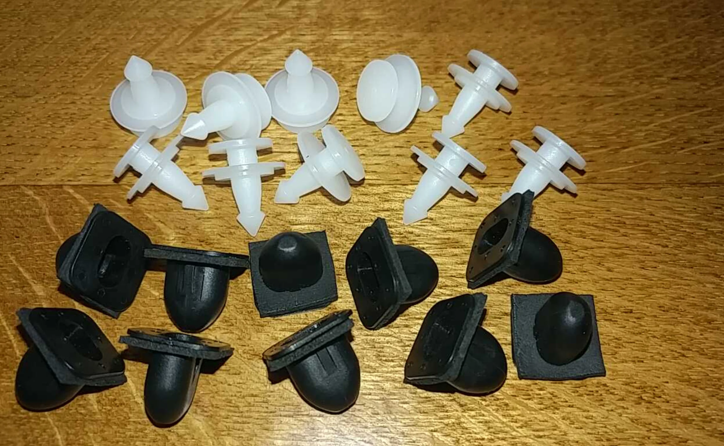 Toyota Hilux Surf 96-02 (body 185) Rear fender flare clips (20pcs) - $43.75