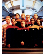 1995’s STAR TREK: VOYAGER first season color 7x10 cast portrait - $152.12 MXN