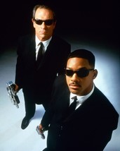 Tommy Lee Jones Will Smith cool pose Men in Black 24x36 inch Poster - £23.68 GBP