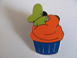 Disney Trading Pins 82951: Character Cupcake - Mini-Pin Set - Goofy - £5.72 GBP