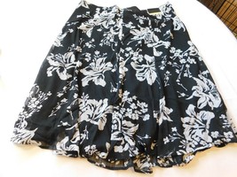 Lane Bryant Women&#39;s Ladies Skirt Size Variations Black White Floral 0011... - $28.04