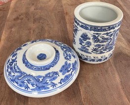 China Qing Blue-And-White Porcelain Animal Dragon Play Ball Brush Pot &amp; ... - $74.65