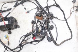 01-05 JAGUAR X-TYPE 2.5L AT ENGINE BAY FUSE BOX WIRE HARNESS Q2547 image 5