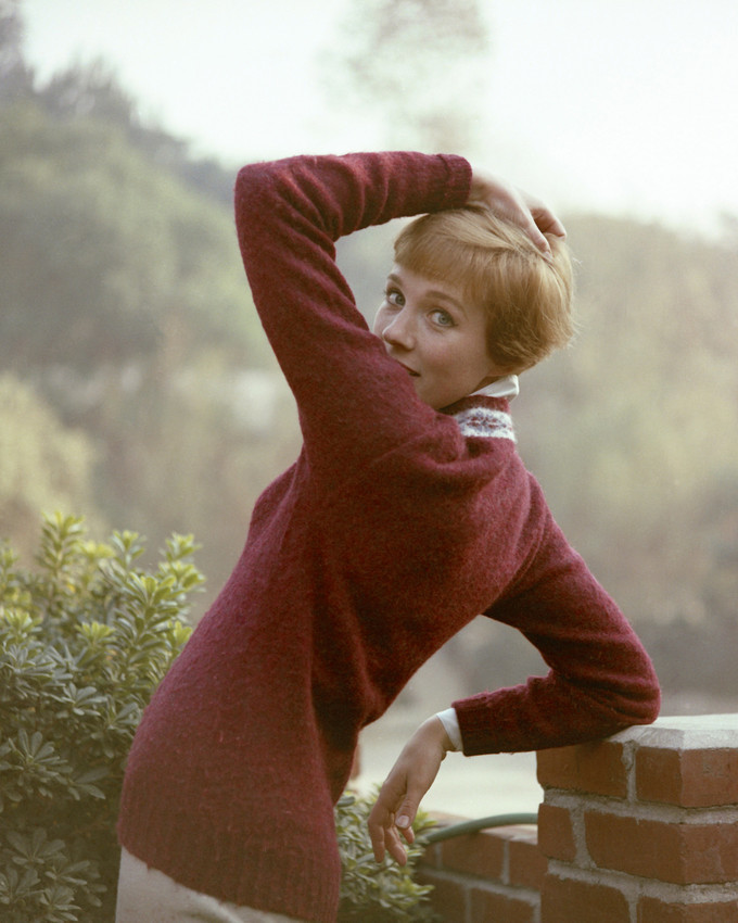 Julie Andrews Posing in red Sweater Short Hair 1960's 16x20 Canvas - £55.39 GBP