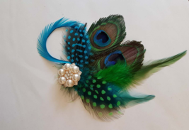 Feather fascinator, Peacock feather fascinator with Crystal Pearl. Turquoise Blu - £23.09 GBP