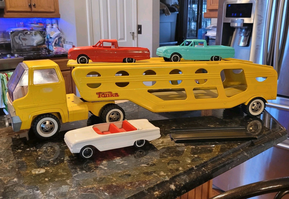 Vintage 1960s Tonka Car Carrier Hauler Yellow 3 Cars Ford Ranchero Falcon 27" L - $299.95