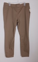St. John&#39;s Bay Skinny Leg Mid-Rise Pull-On Khaki Pants Women&#39;s Size 14 NEW - $25.16