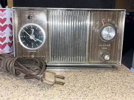 Vintage General Electric Clock Radio - Dark Brown Model C1405A - Clock W... - $18.70