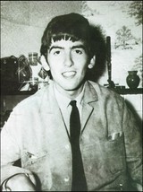 The Beatles George Harrison vintage 8 x 11 b/w pin-up photo print - £3.38 GBP