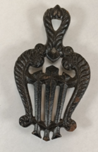 Vintage Virginia Metal Crafters Lyre Miniature Cast Iron Trivet # 9-25 H... - $5.99