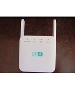 USED-WiFi Range Extender 300Mbps, Wireless Signal Booster 2.4 and 5GHz Dual - $13.09