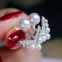 Baroque Artificial Pearl Earrings Star-Style V-Shaped Arrow Jeweled Earrings Bac - £7.98 GBP
