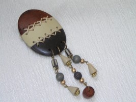 Estate Large Oval Brown Tan &amp; Black Wood with Criss Cross Twine &amp; Long Beaded - £8.30 GBP