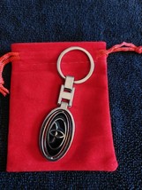 Toyota Logo Keychain Logo spins US Seller - $184.40 MXN
