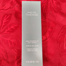 Mary Kay TimeWise Age Minimize 3D Day Cream 089010 Comb To Oily - $22.98