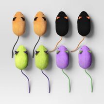 Hyde & EEK! Boutique Halloween Mice Cat Plush Toy Set 8pc - $44.14 MXN Hyde & EEK! Boutique Halloween Mice Cat Plush Toy Set 8pc - $44.14 MXN