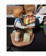 Goebel 1999 &#39;A Present for You&#39; Christmas Figurine Collectible Decoration - $32.16 CAD
