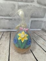 Easter basket egg flowers candle in package UNUSED but older White Barn Co - $6.85