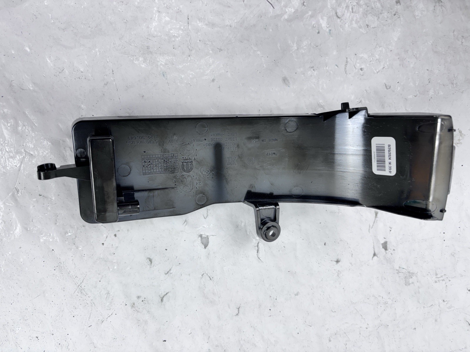 OEM Dodge Ram 1500 Front Left Mirror Turn Signal LED 68402097aa 2019-2022 Item image 9