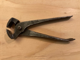 Oak leaf small end nippers pry bar nail puller vintage 6&quot; - $9.20