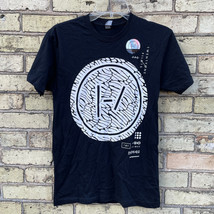 TWENTY ONE PILOTS TOP Clique Official Logo Concert Tour T-Shirt Size XS - £15.46 GBP