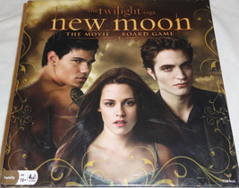 The Twilight saga New Moon Board Game New in Sealed Box - £19.52 GBP