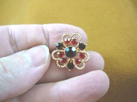 bb600-23) red burgundy rhinestone crystal filigree clover flower gold brooch pin - £9.73 GBP