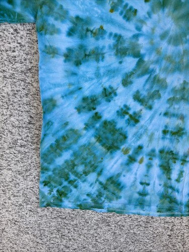 NEW Gildan Men’s Bright Blue Green Spiral Ice Tie Dye Short Sleeve Shirt Large Item image 4