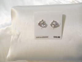 Department Store 1/2&quot; Silver Tone Simulated Diamond Cluster Stud Earrings Y541 - £8.88 GBP