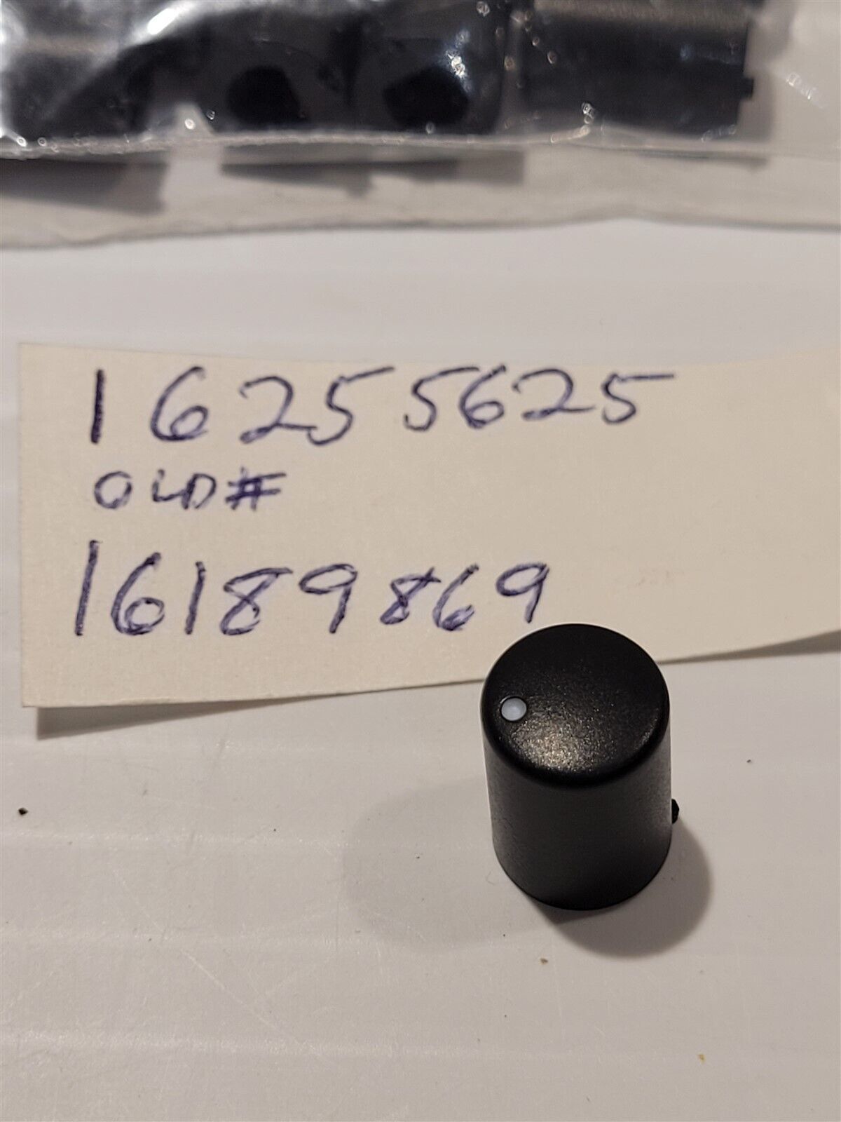 Cadillac Radio Speaker Control Knob 16255625 1992 93 94 95 96 97 98 99 2... - $8.99