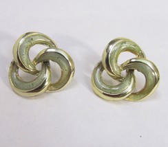 Vintage Gold Enamel Irish Green Love Knot Pierced Earrings Retro Stud Ea... - £9.65 GBP