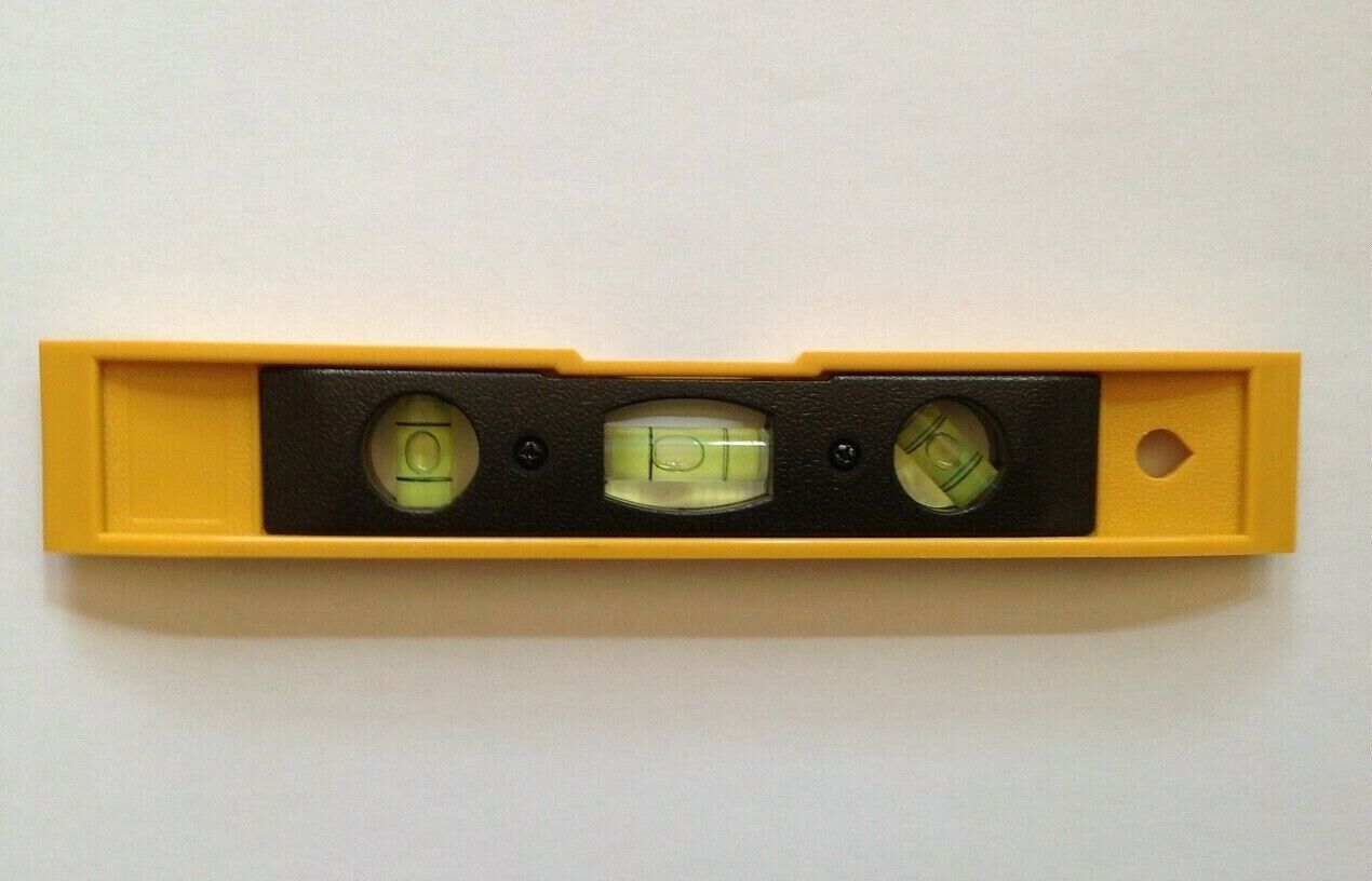 Zircon 9&quot; Inch  Level Lightweight w/ side Magnet  Yellow/Black - $12.60