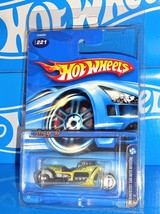 Hot Wheels 2006 Mystery Car Promotion 3/5 #221 Airy 8 Motorcycle Yellow - £5.39 GBP