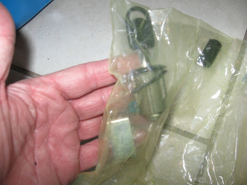 OEM NOS Mercury Villager Ford Door Lock Key Set Kit w. keys tumbler F3XY-1222050 Item image 4