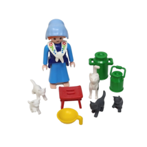 VINTAGE 1998 PLAYMOBIL 3007 DAIRY FARMER MILKMAID W/ CATS LANTERN STOOL ... - $16.15