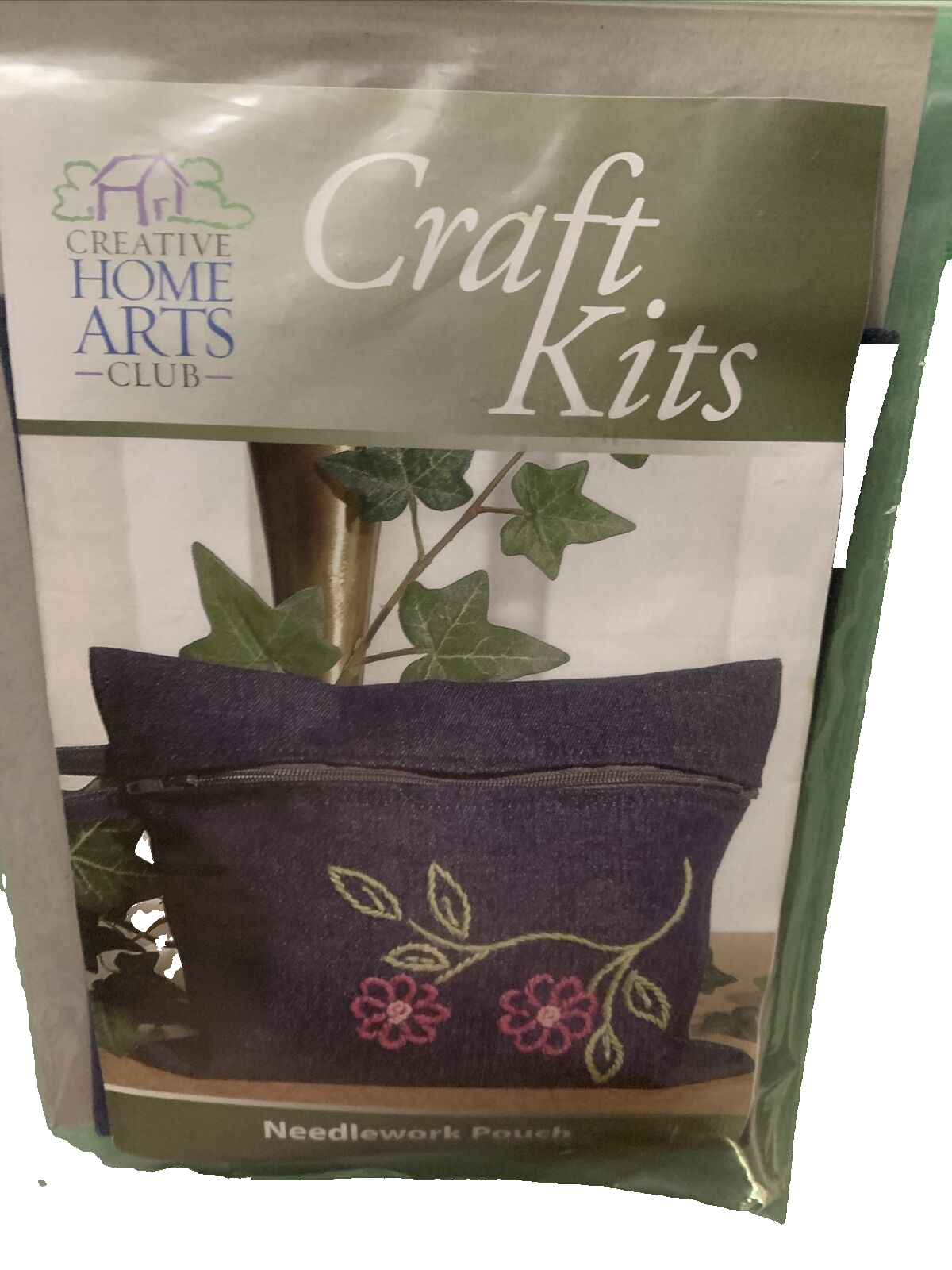 Craft Kits Needlework Pouch Floral Embroidery Kit NEW With Additional Pa... - $9.78