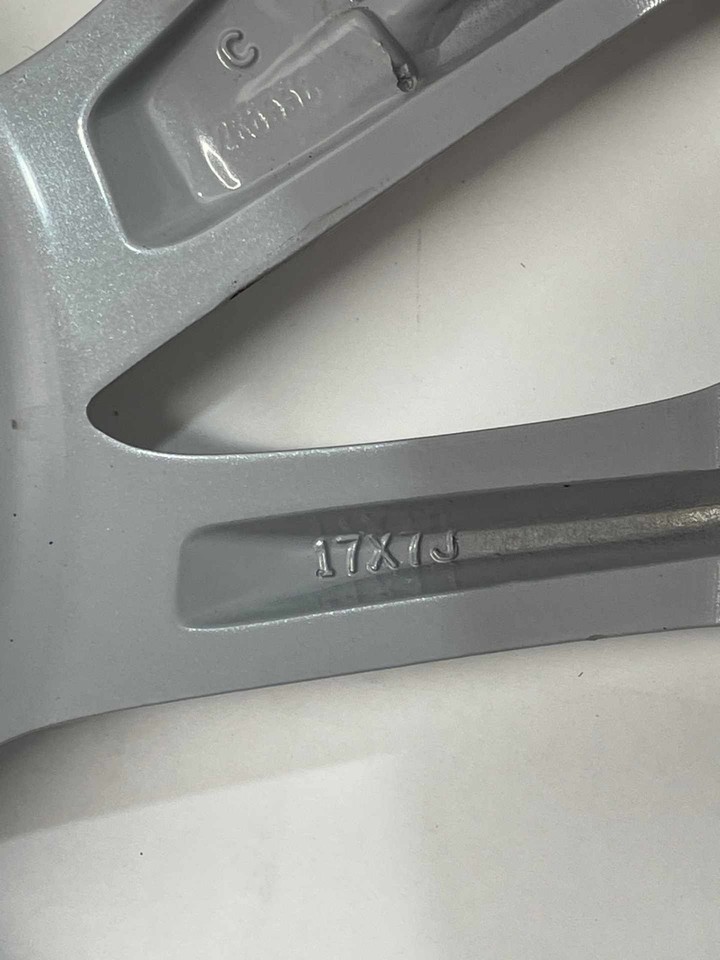 2022-23 Chevy Bolt EUV LT 17x7 Alloy Closed 10 Spoke W/O Insert Silver 42676822 Item image 9