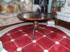 VINTAGE BOMBAY COMPANY END TABLE HAS SOME LIGHT WEAR - £170.35 GBP