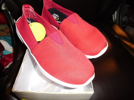 NEW 9M EASY SPIRIT QUIRKY RED FABRIC SHOE E360 LIN - $21.00