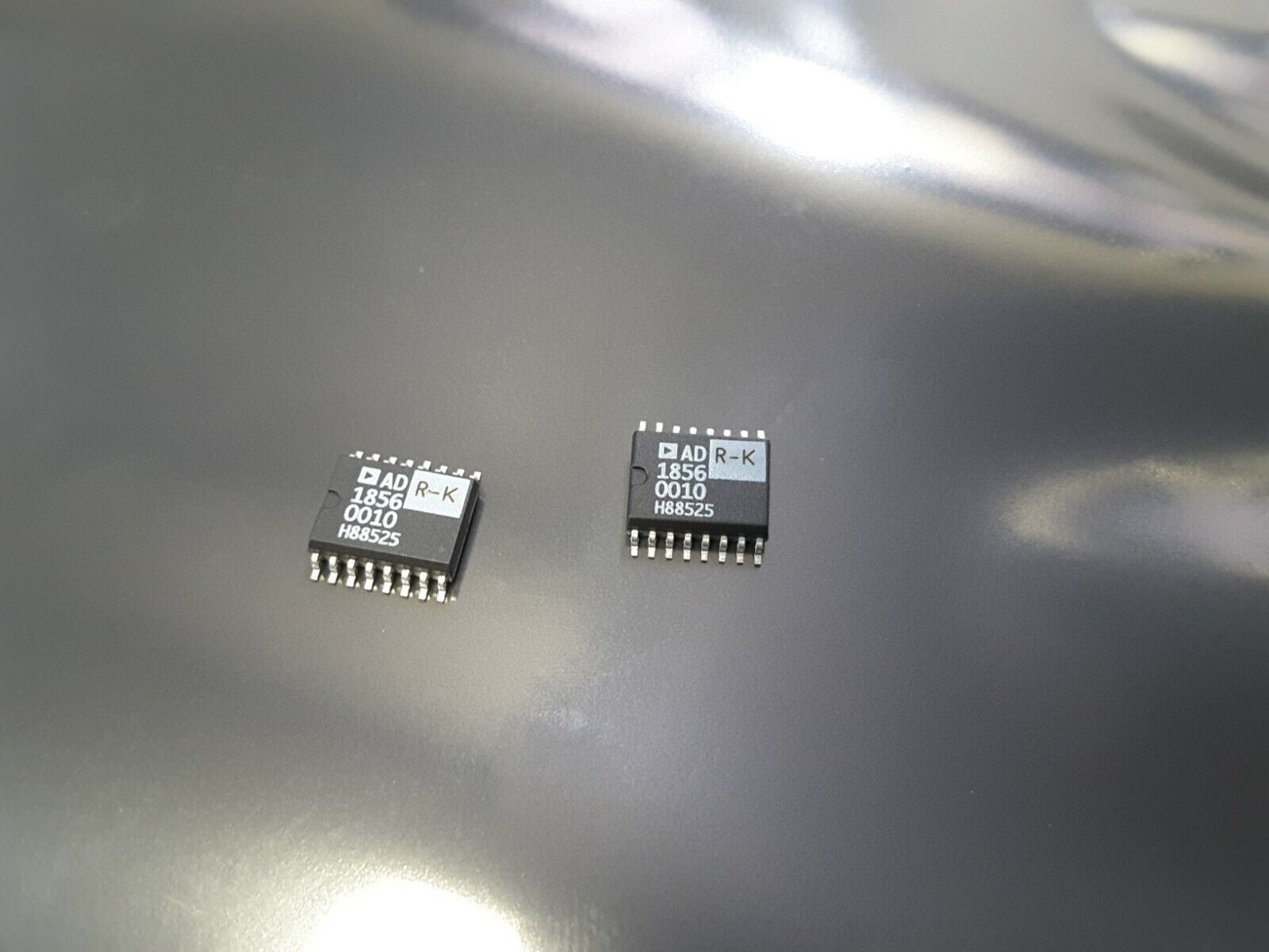 (25) ANALOG DEVICES AD1856R-K DAC 1-CH R-2R 16-bit 16-Pin SOIC NEW RARE ... - $45.82